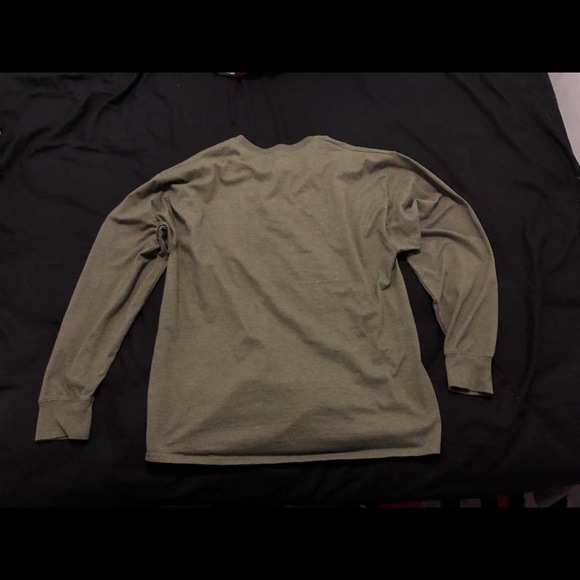 Long sleeve Hanes shirt - Picture 3 of 3
